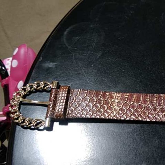Dolce & Gabbana leather brown belt crocodile belt brass buckle SZ 38 made Italy. main image 5